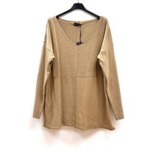 Bella Amore Italy Made Camel/Tan Long Sleeve V-Neck Top